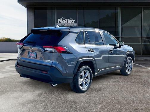 Magnetic Gray Metallic 2022 Toyota RAV4 Hybrid XLE