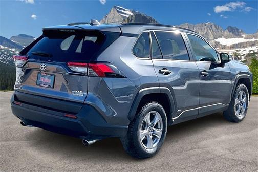 2022 Toyota RAV4 Hybrid XLE