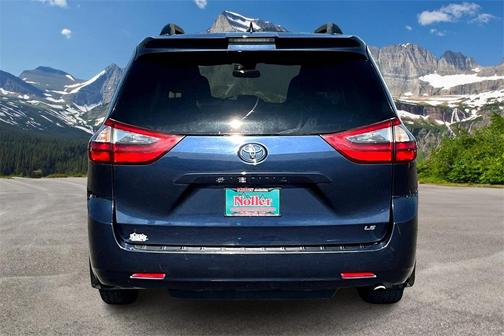 2020 Toyota Sienna LE