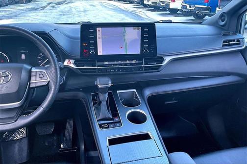 2024 Toyota Sienna Woodland Edition