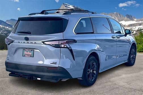 2024 Toyota Sienna Woodland Edition