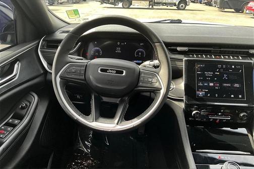 2024 Jeep Grand Cherokee L Laredo
