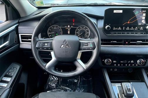 2024 Mitsubishi Outlander SE Black Edition