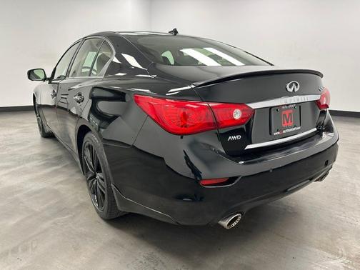2015 INFINITI Q50 Sport