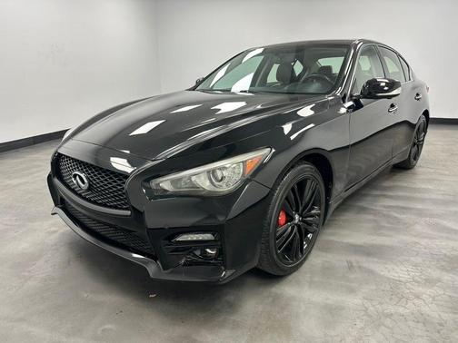 2015 INFINITI Q50 Sport