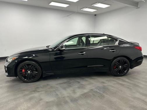 2015 INFINITI Q50 Sport