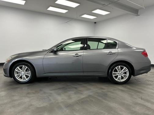 2013 INFINITI G37 Journey