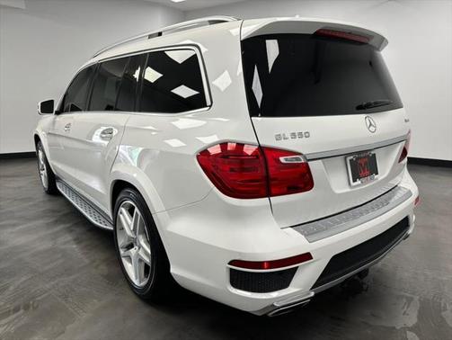 2015 Mercedes-Benz GL-Class GL 550 4MATIC