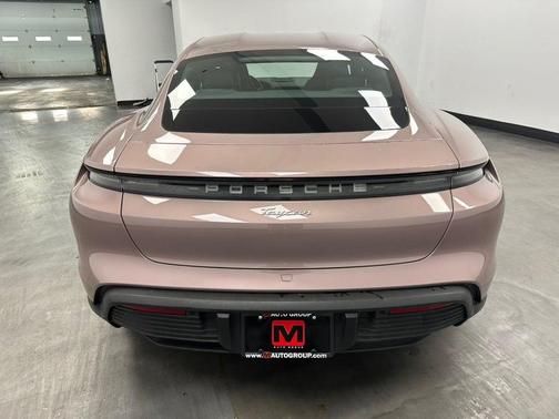 2022 Porsche Taycan RWD