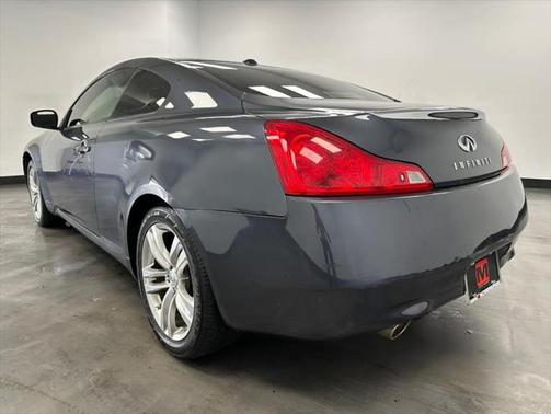 2009 INFINITI G37x Base