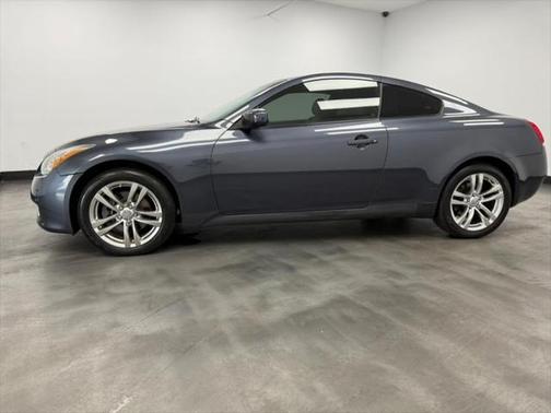 2009 INFINITI G37x Base