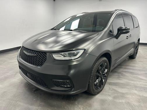 2022 Chrysler Pacifica L