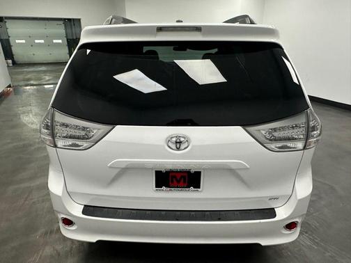 2014 Toyota Sienna SE