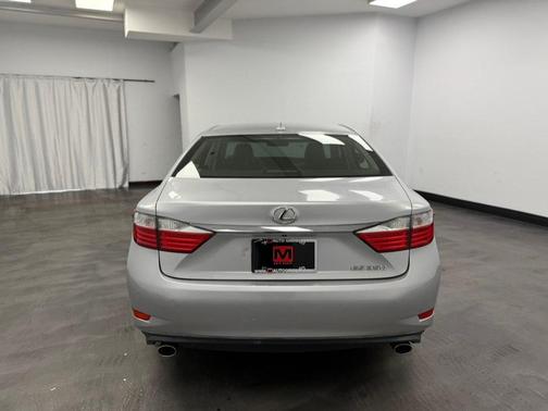 Silver Lining Metallic 2013 Lexus ES 350 Base