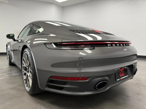 2020 Porsche 911 Carrera 4