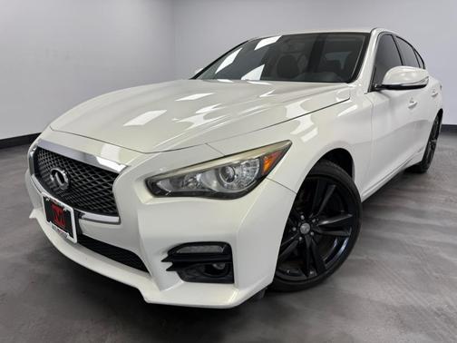 2015 INFINITI Q50 Sport