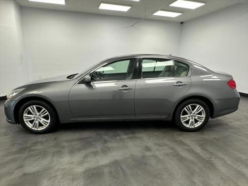 2011 INFINITI G25x Base