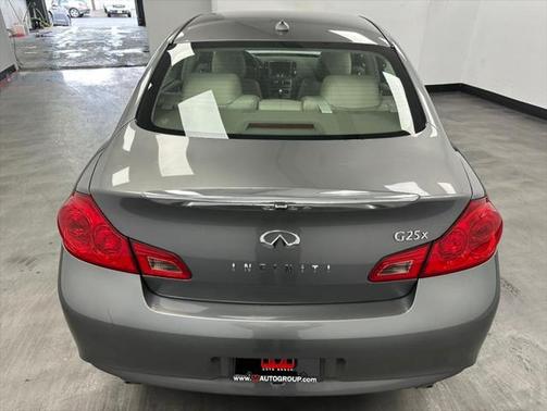 2011 INFINITI G25x Base