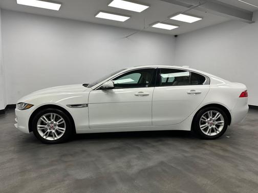 2018 Jaguar XE 25t Premium