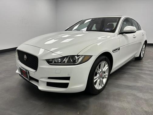 2018 Jaguar XE 25t Premium