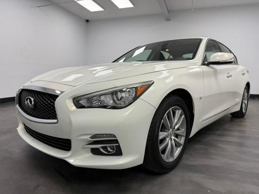 2015 INFINITI Q50 Premium