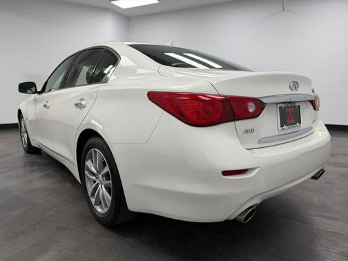 2015 INFINITI Q50 Premium