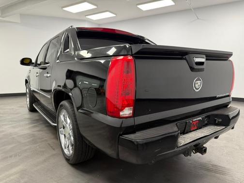 2011 Cadillac Escalade EXT Luxury