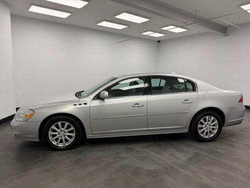 Quicksilver Metallic 2011 Buick Lucerne CXL