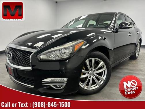 2017 INFINITI Q70 3.7X