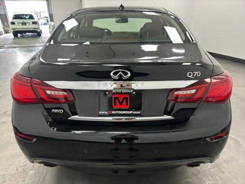2017 INFINITI Q70 3.7X