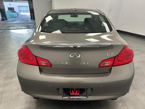 2011 INFINITI G37 Journey