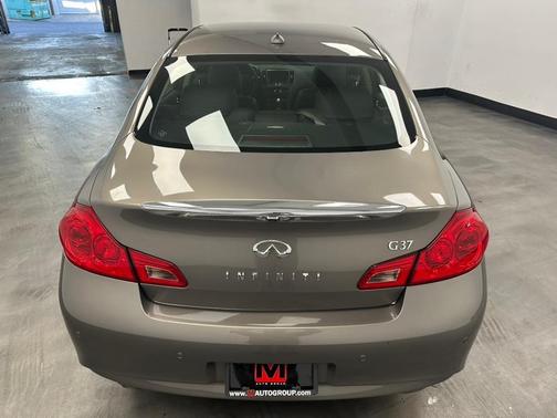 2011 INFINITI G37 Journey
