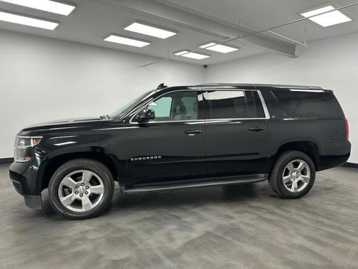 2017 Chevrolet Suburban LT