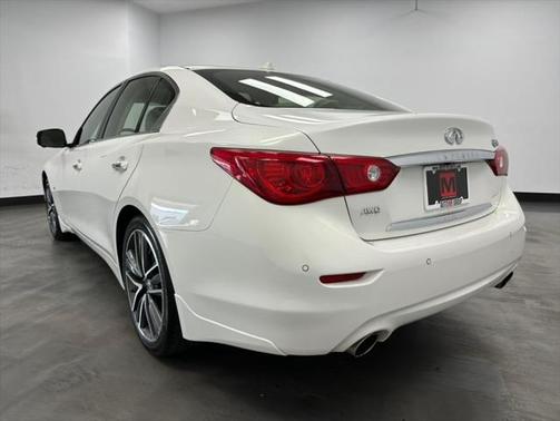 2015 INFINITI Q50 Sport