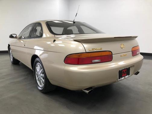 Photo 4 of 32 of 1994 Lexus SC 400