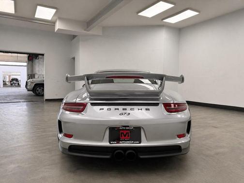 Rhodium Silver Metallic Paint 2014 Porsche 911 GT3