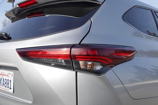 2024 Toyota Highlander 