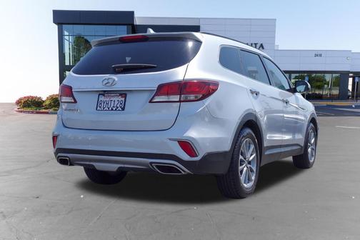 Circuit Silver 2017 Hyundai SANTA FE SE