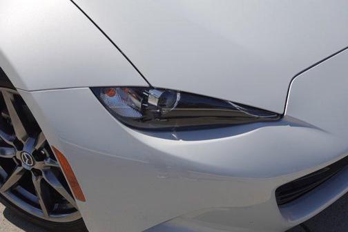 Ceramic Metallic 2018 Mazda MX-5 Miata Grand Touring