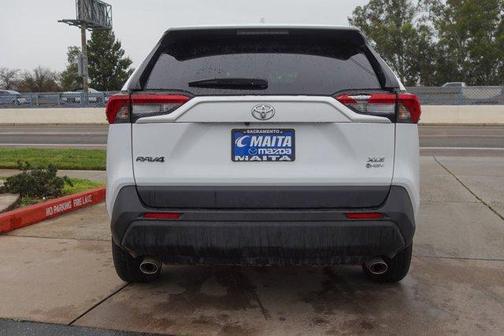 2025 Toyota RAV4 Hybrid XLE