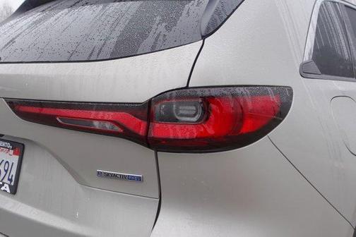 2024 Mazda CX-90 PHEV Premium Plus