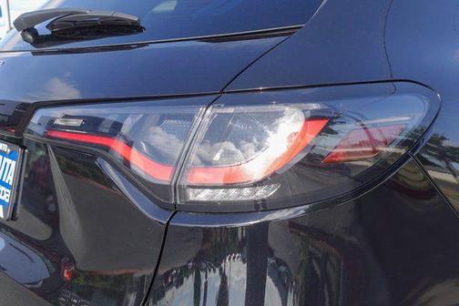 Crystal Black Pearl 2025 Honda HR-V Sport