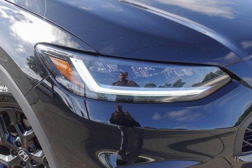 Crystal Black Pearl 2025 Honda HR-V Sport