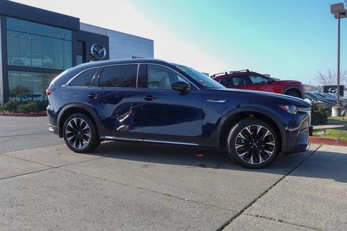 2024 Mazda CX-90 PHEV Premium Plus