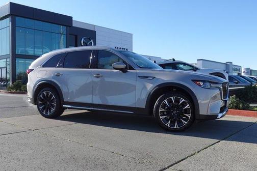 2024 Mazda CX-90 PHEV Premium Plus