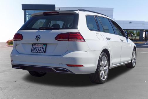 Pure White 2019 Volkswagen Golf SportWagen 1.4T SE