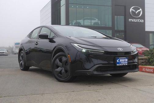 2025 Toyota Prius LE