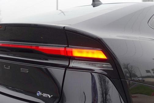 2025 Toyota Prius LE