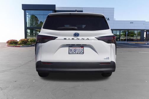 Ice 2024 Toyota Sienna LE