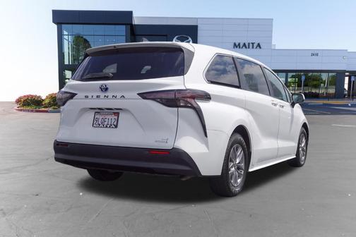 Ice 2024 Toyota Sienna LE